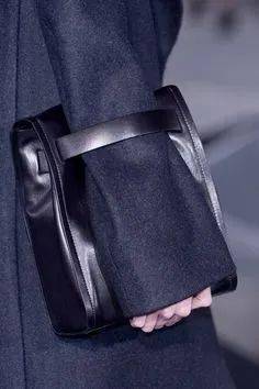 產(chǎn)品設(shè)計(jì)中如何應(yīng)用皮革材料