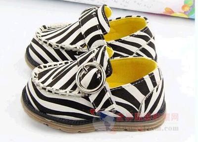 斑馬鞋多色寶寶鞋讓寶寶世界更多彩-世界服裝鞋帽網-行業門戶.全國十佳電子商業行業門戶網站