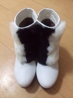 【圖】白色帶毛 38號碼。速來搶購 - 豐臺五里店服裝/鞋帽/箱包 - 北京58同城